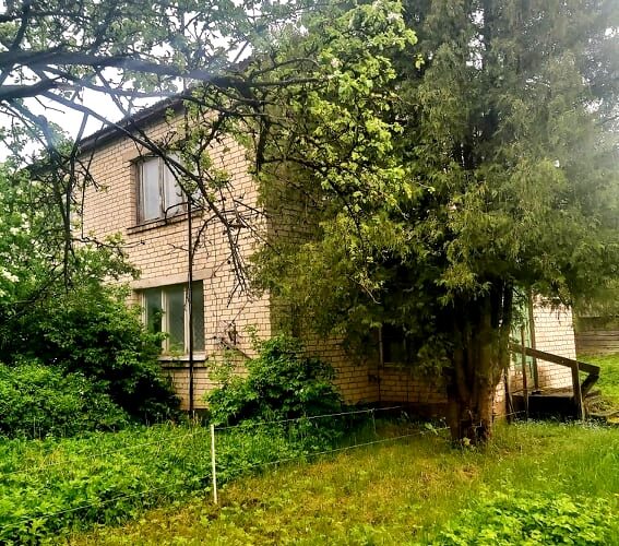 Parduodama mūrinio namo dalis Juodpėnuose, Kupiškio r.