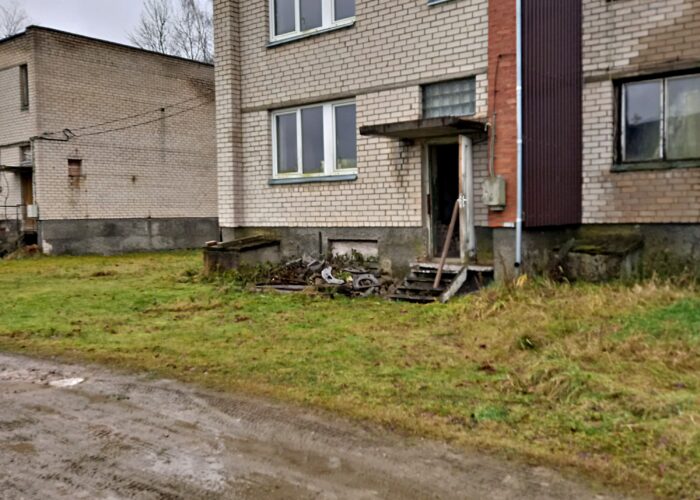Parduodamas erdvus 4 kambarių butas per du aukštus Rutkiškių k., Jurbarko r.