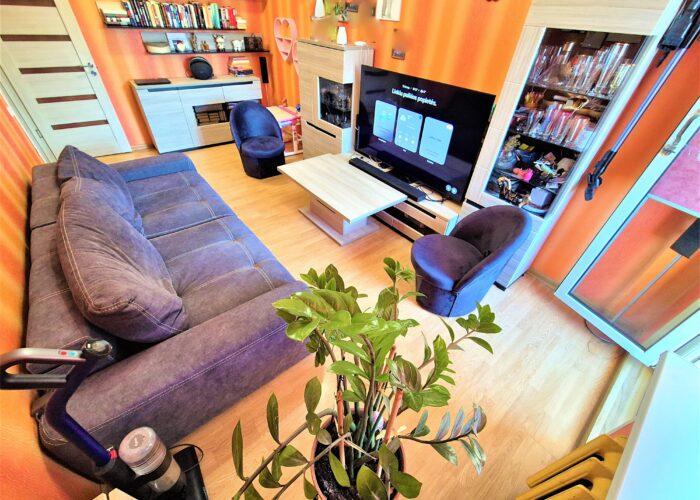 Parduodamas įrengtas 3 kambarių butas Kniaudiškių g., Panevėžyje