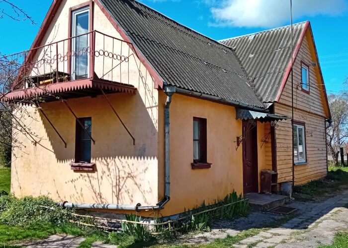 Parduodamas rąstinis namas Vabalninko g., Biržuose