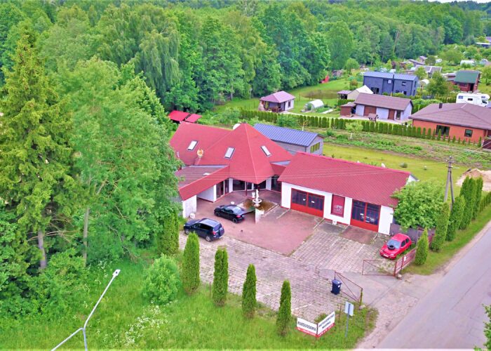 Parduodamas namas su komercinėmis patalpomis M. Mažvydo g., Radviliškyje