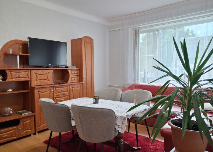 Parduodamas 2 kambarių jaukus butas Baisogaloje, Radviliškio r.