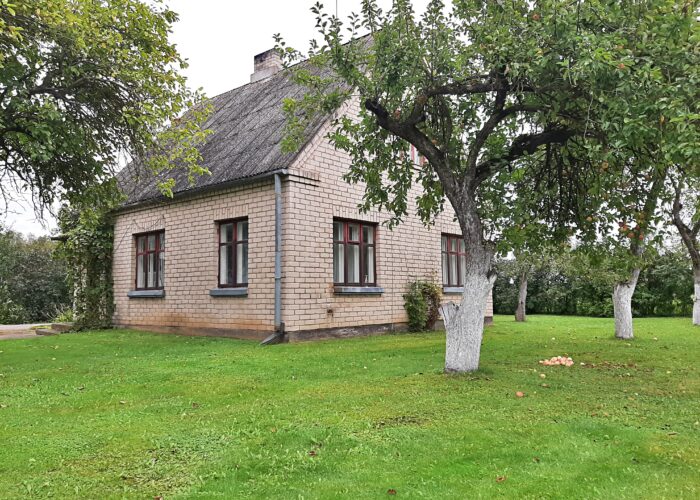 Parduodama tvarkinga sodyba Pavirčiuvės k., Joniškio r.
